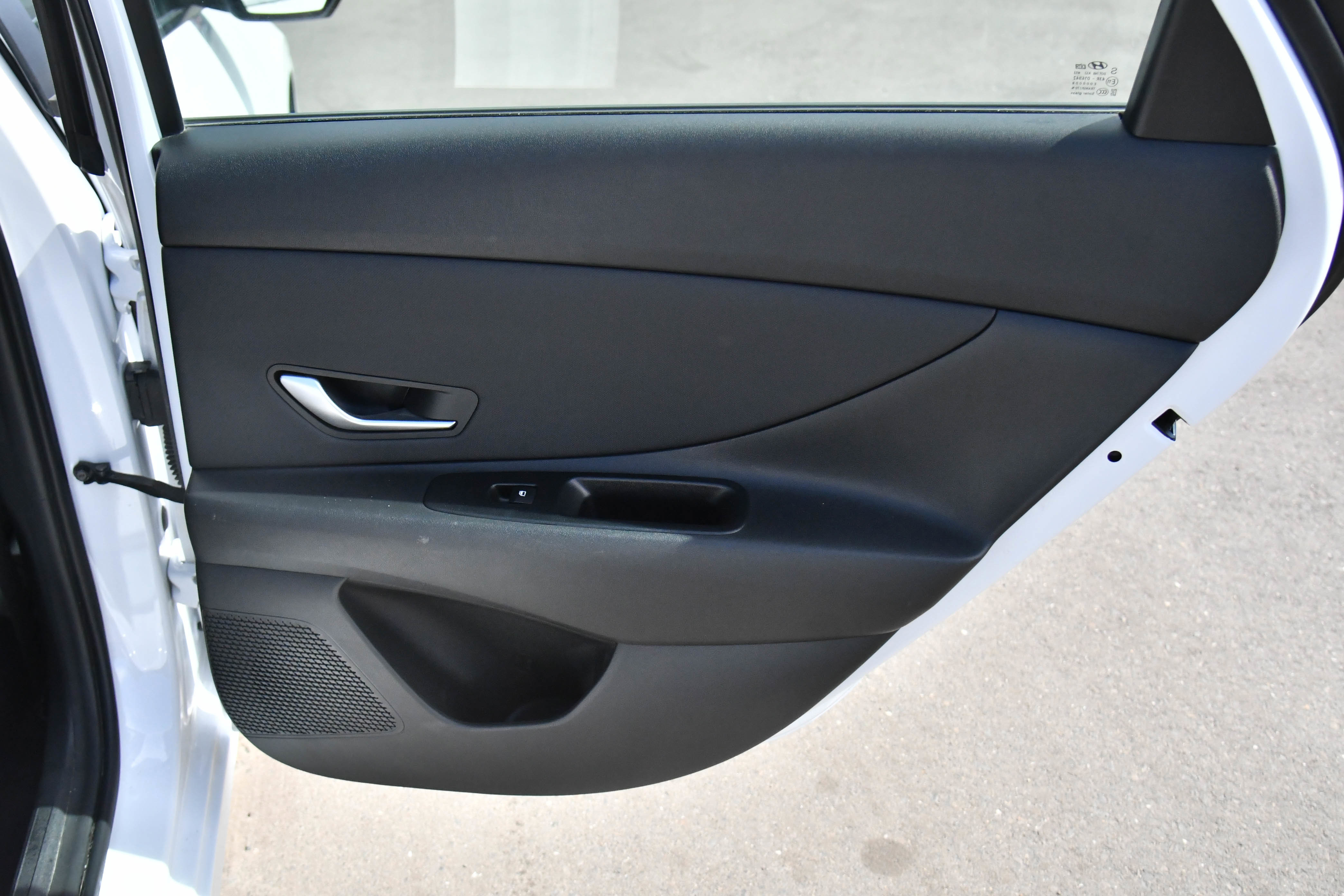 Used 2025 Hyundai Elantra Limited image 44