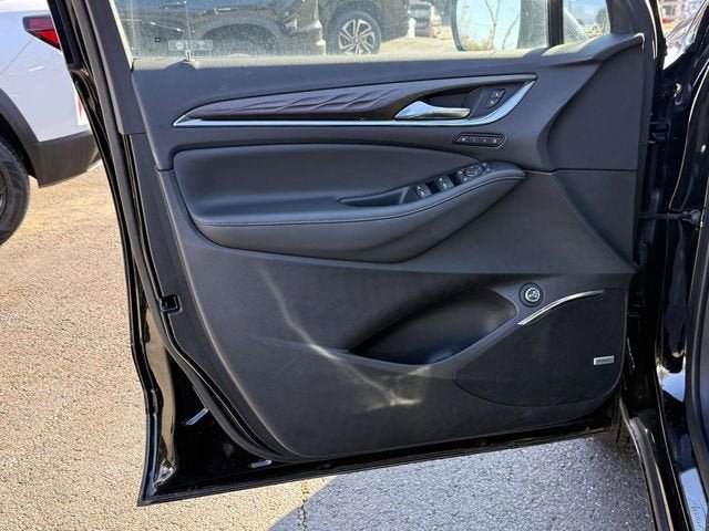 Used 2024 Buick Enclave Avenir w/ Avenir Technology Package AWD/4WD image 8