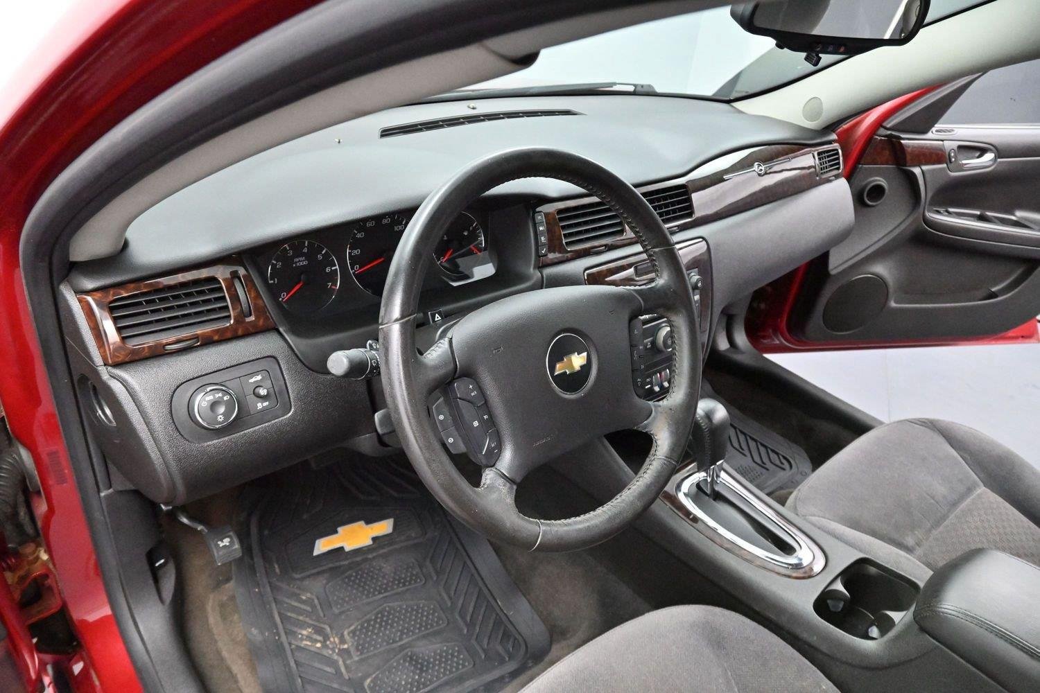 Used 2013 Chevrolet Impala LT w/ LT Sunroof Package FWD image 12