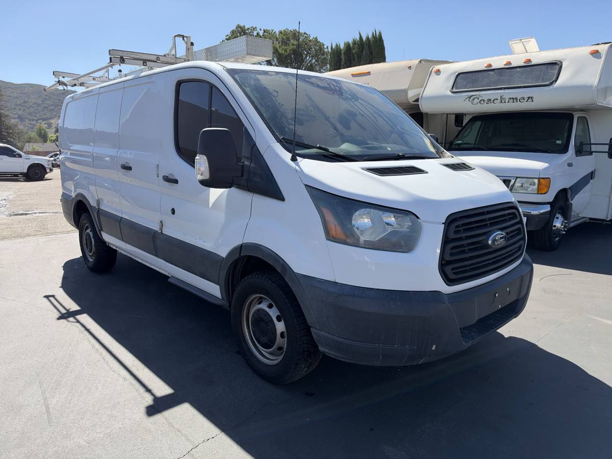 Used 2016 Ford Transit 250 130 Low Roof RWD image 1