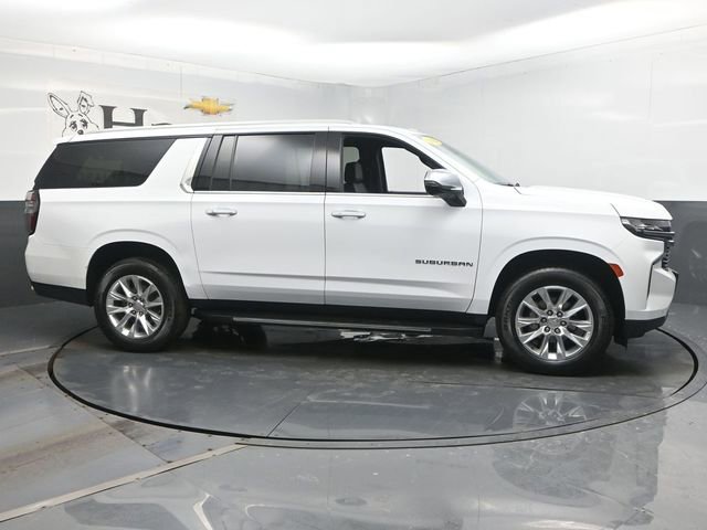 Used 2023 Chevrolet Suburban Premier image 1