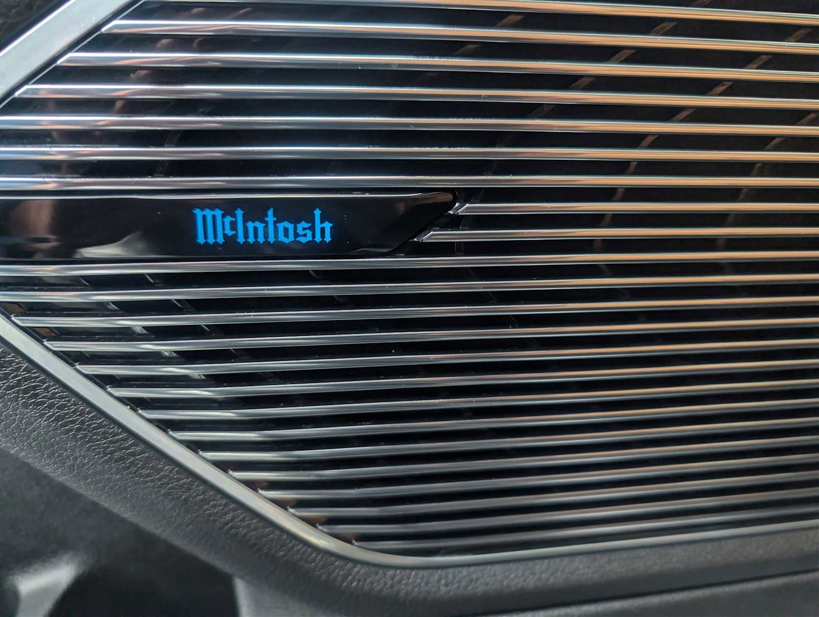 Used 2024 Jeep Grand Cherokee Summit w/ Advanced Protech Group IV image 30