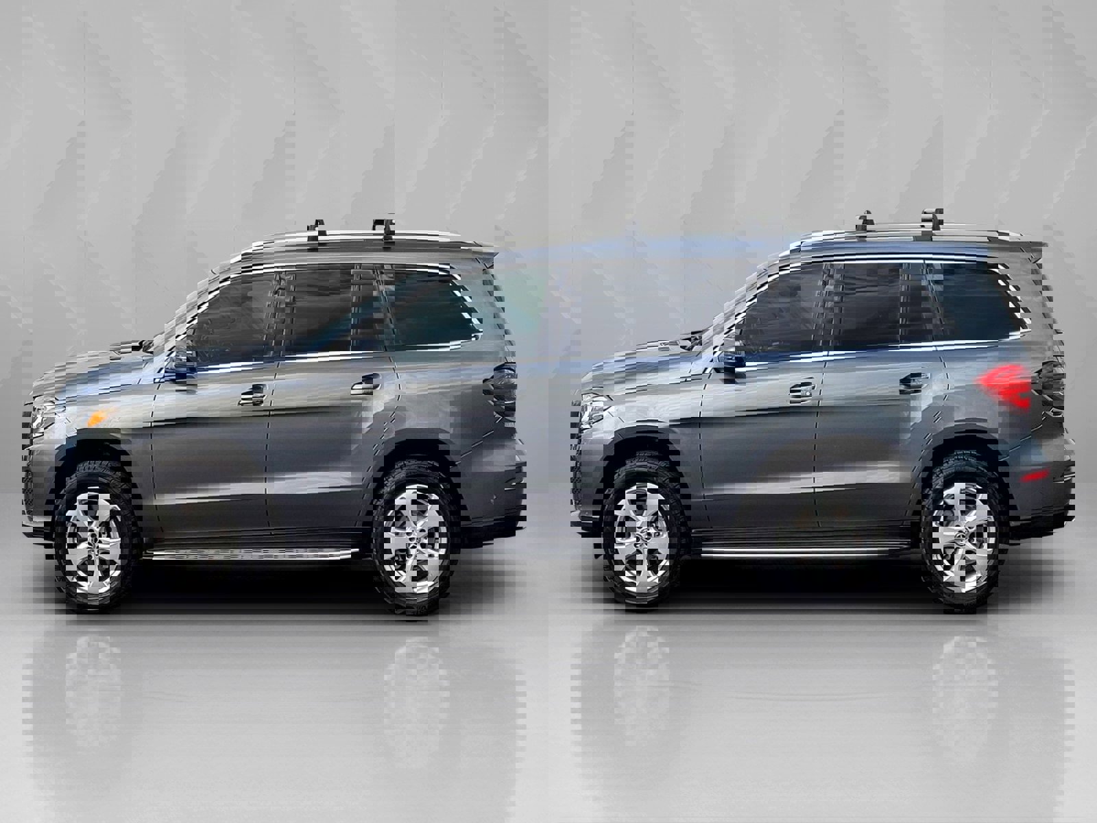 Used 2018 Mercedes-Benz GLS 450 4MATIC image 3