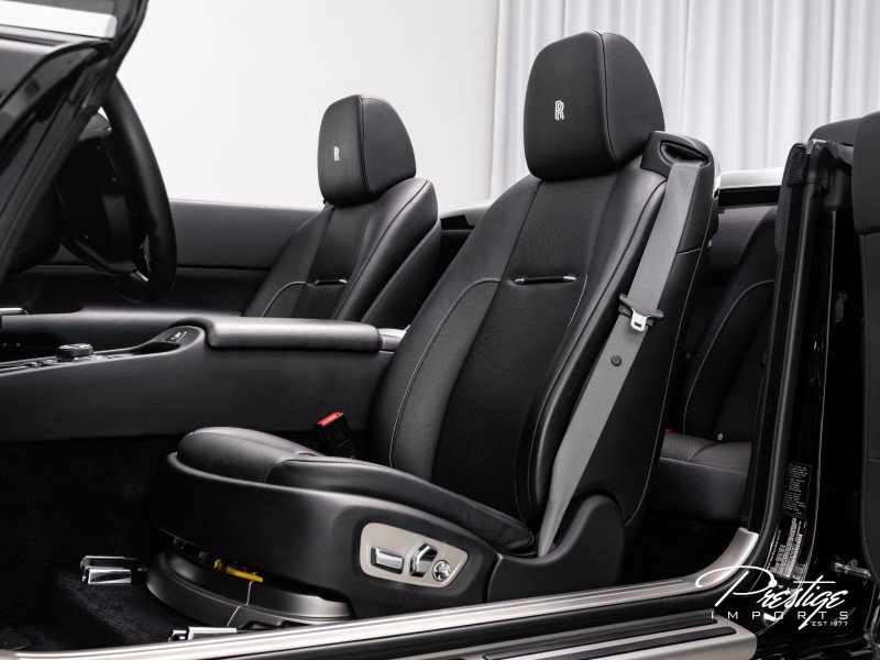 Used 2018 Rolls-Royce Dawn image 29