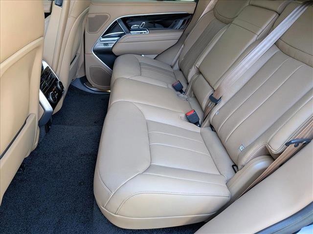 New 2025 Land Rover Range Rover SE image 15