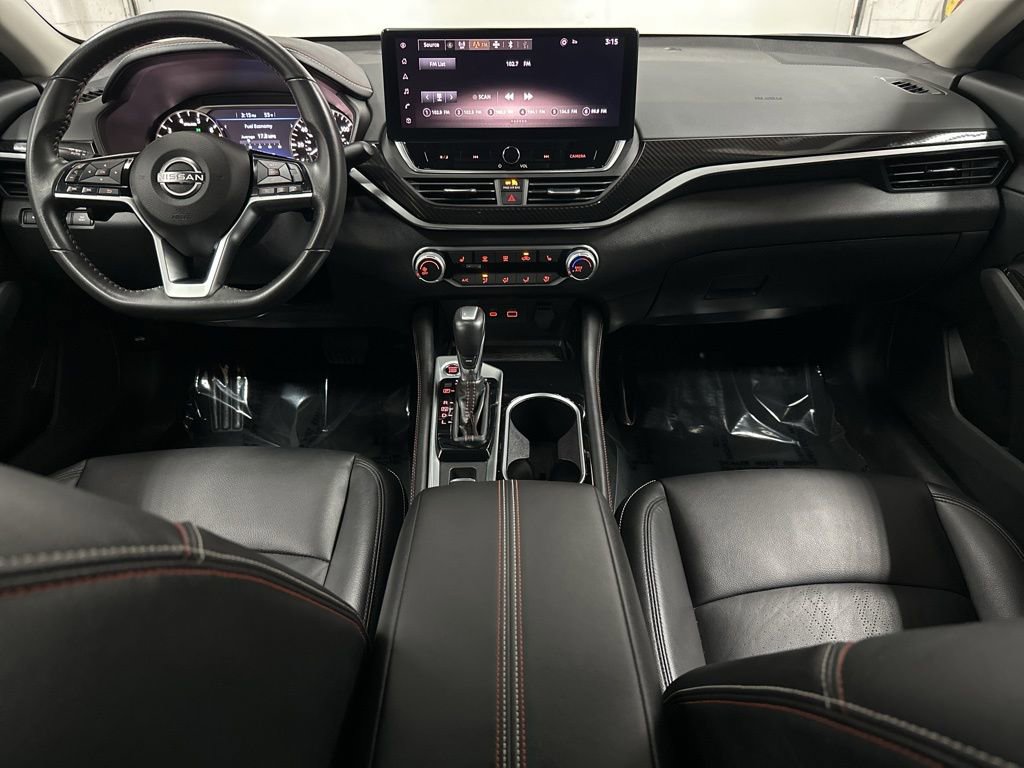 Used 2023 Nissan Altima 2.5 SR w/ SR Premium Package image 23