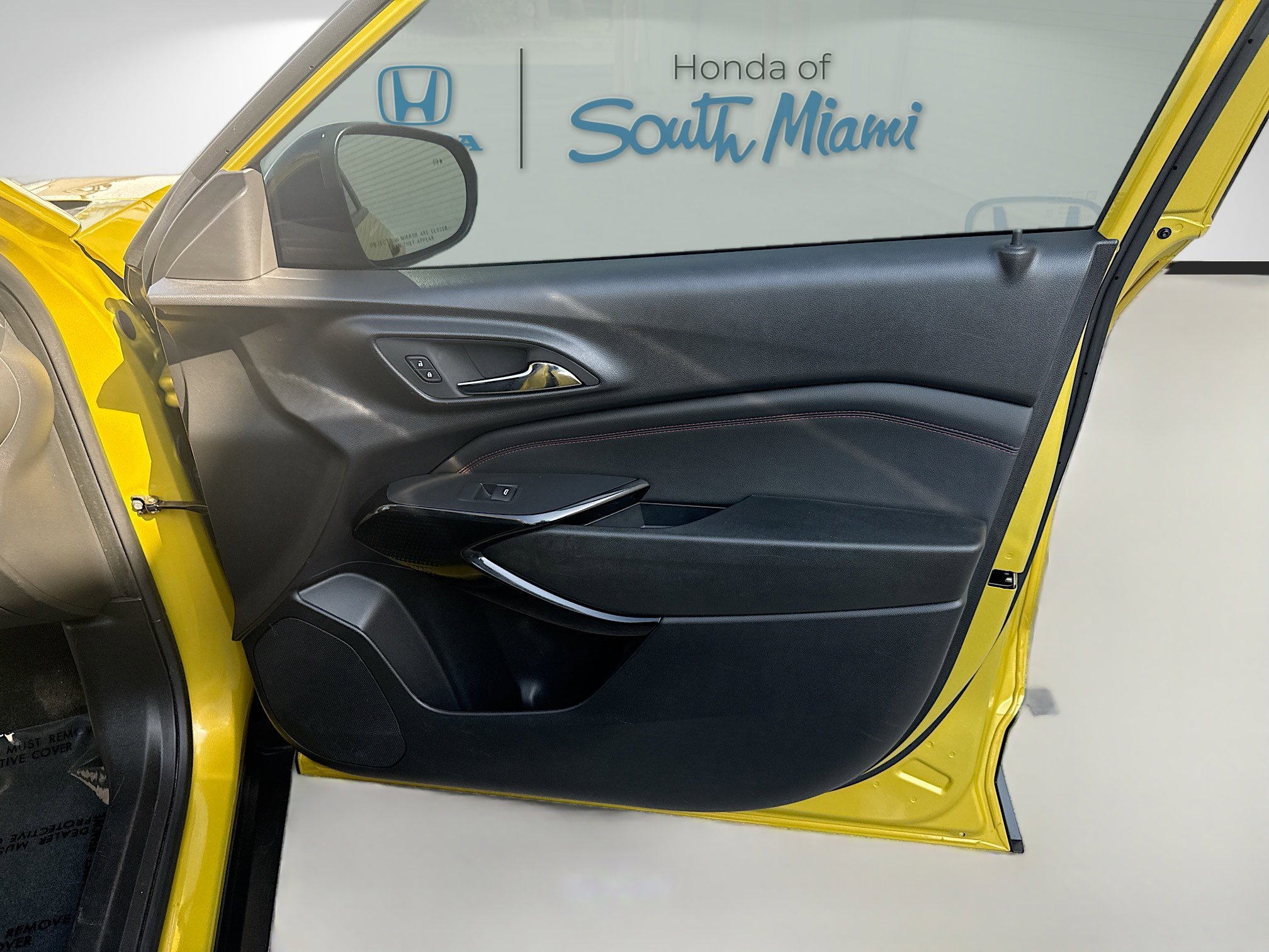 Used 2024 Chevrolet Trax RS w/ Driver Confidence Package image 32