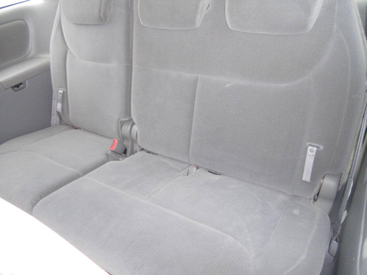 Used 2005 Toyota Sienna LE FWD image 29