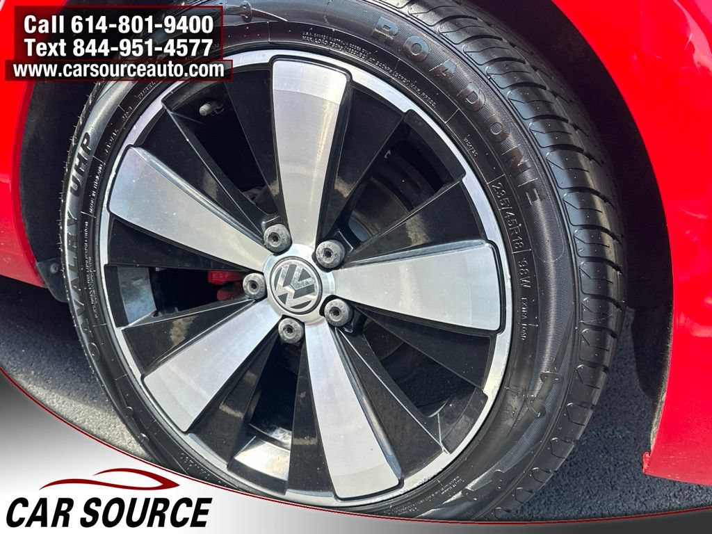 Used 2015 Volkswagen Beetle R-Line FWD image 18