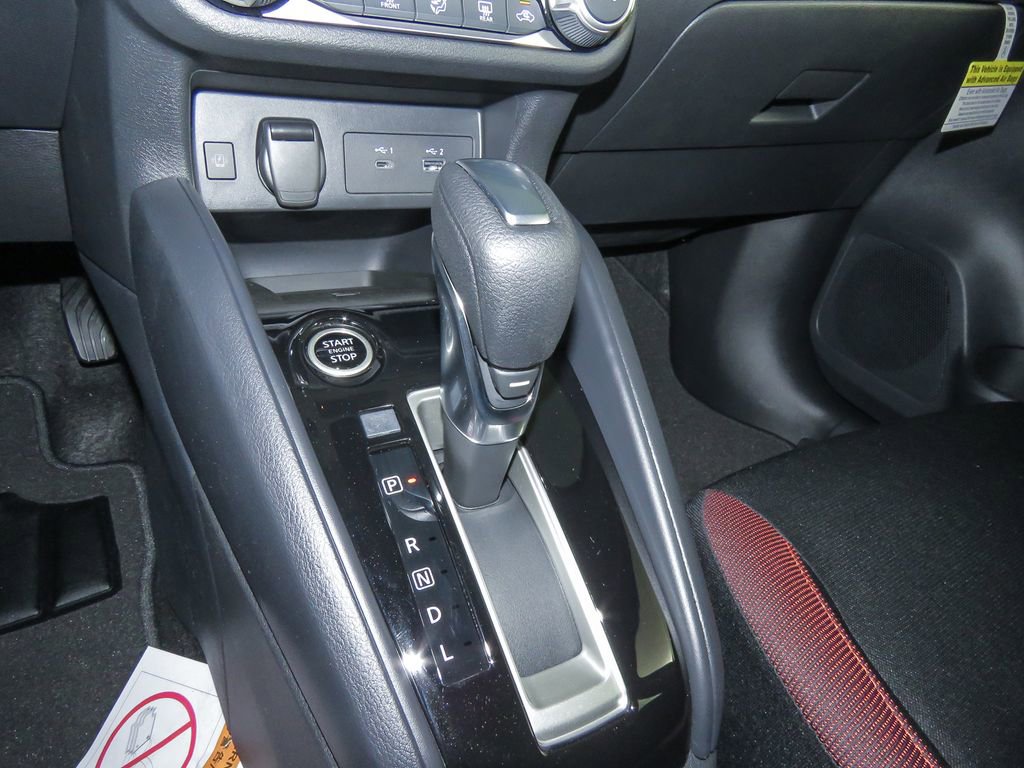 New 2025 Nissan Versa SR w/ Trunk Package FWD image 16
