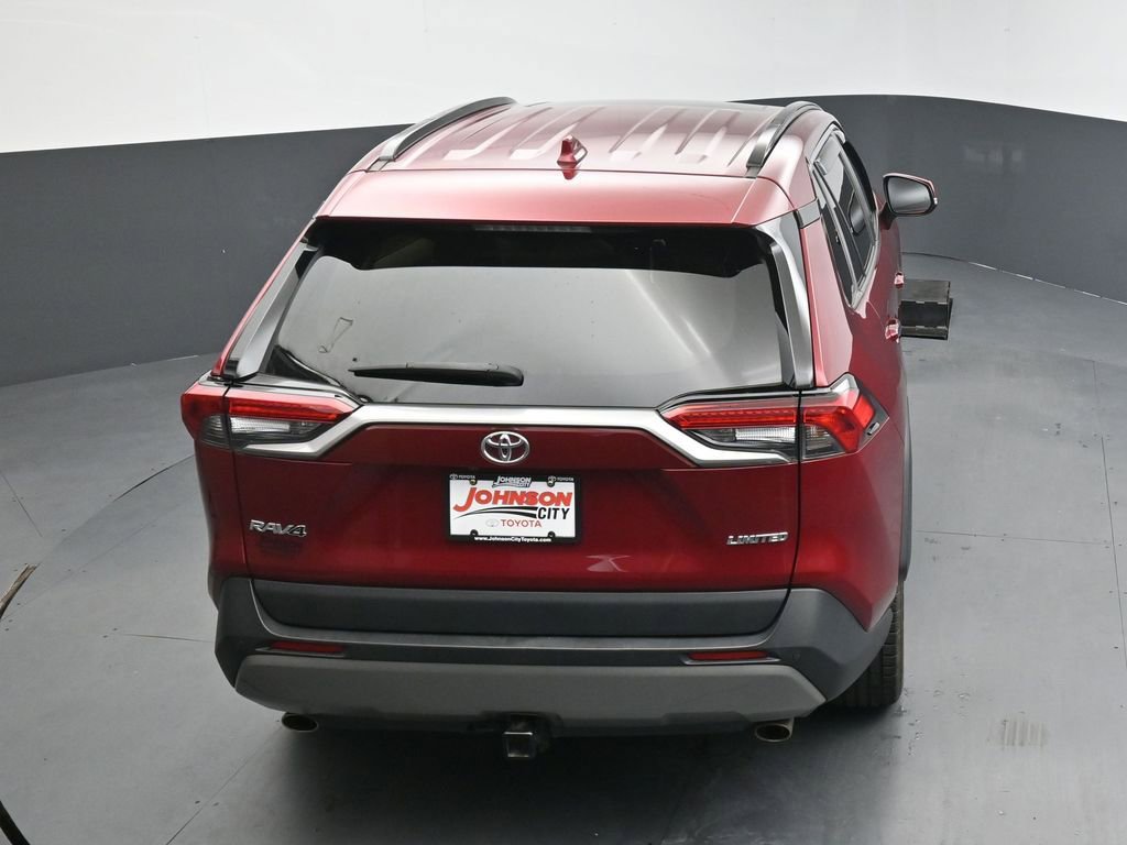 Used 2022 Toyota RAV4 Limited FWD image 30