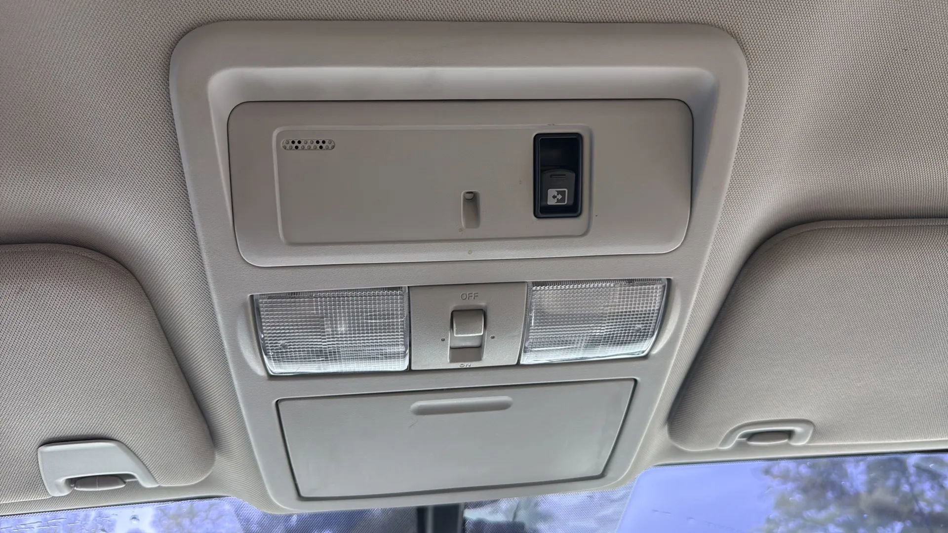 Used 2016 Nissan Titan SV RWD image 40