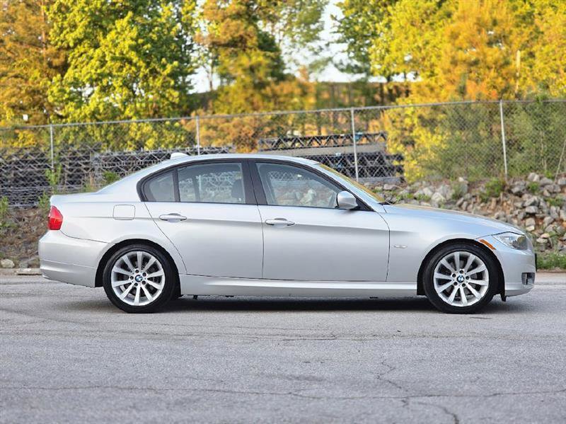 Used 2009 BMW 328i Sedan RWD image 11