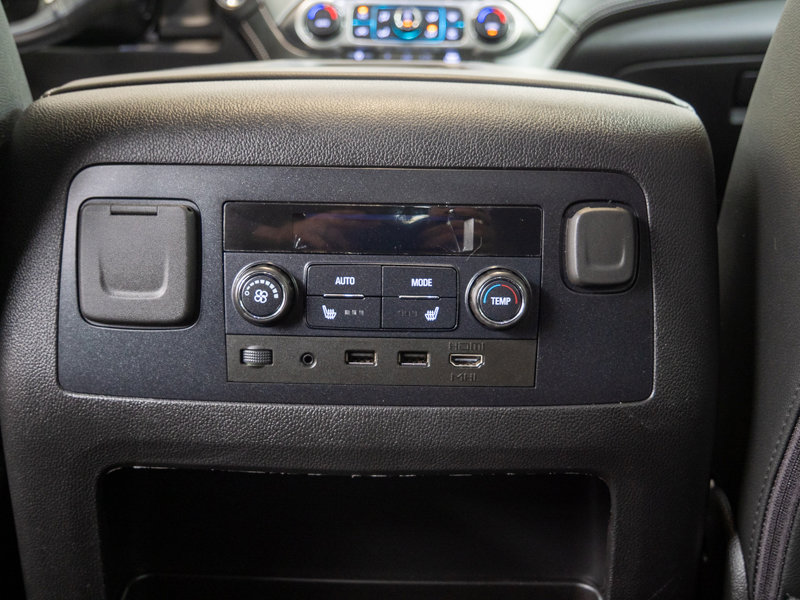 Used 2020 Chevrolet Tahoe Premier AWD/4WD image 17