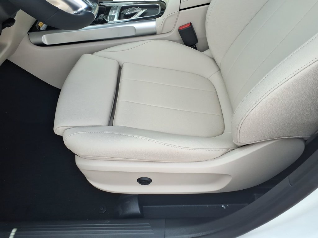 New 2026 Mercedes-Benz GLB 250 4MATIC image 15