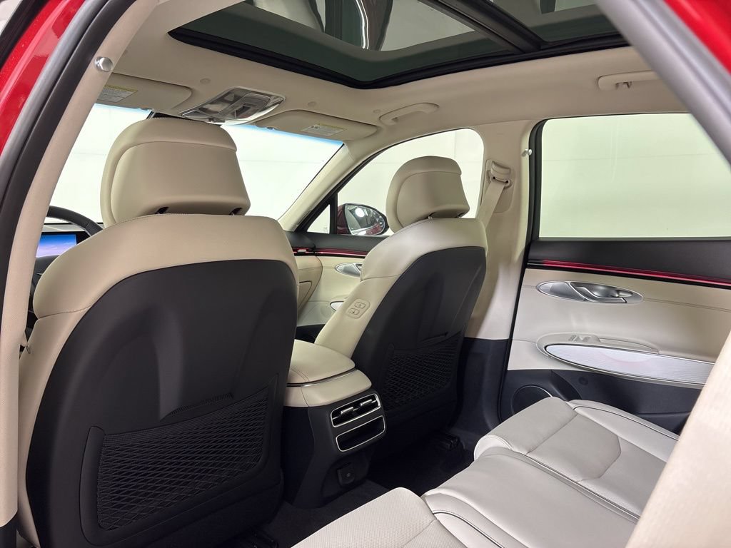New 2026 Genesis GV70 2.5T Advanced AWD/4WD image 22