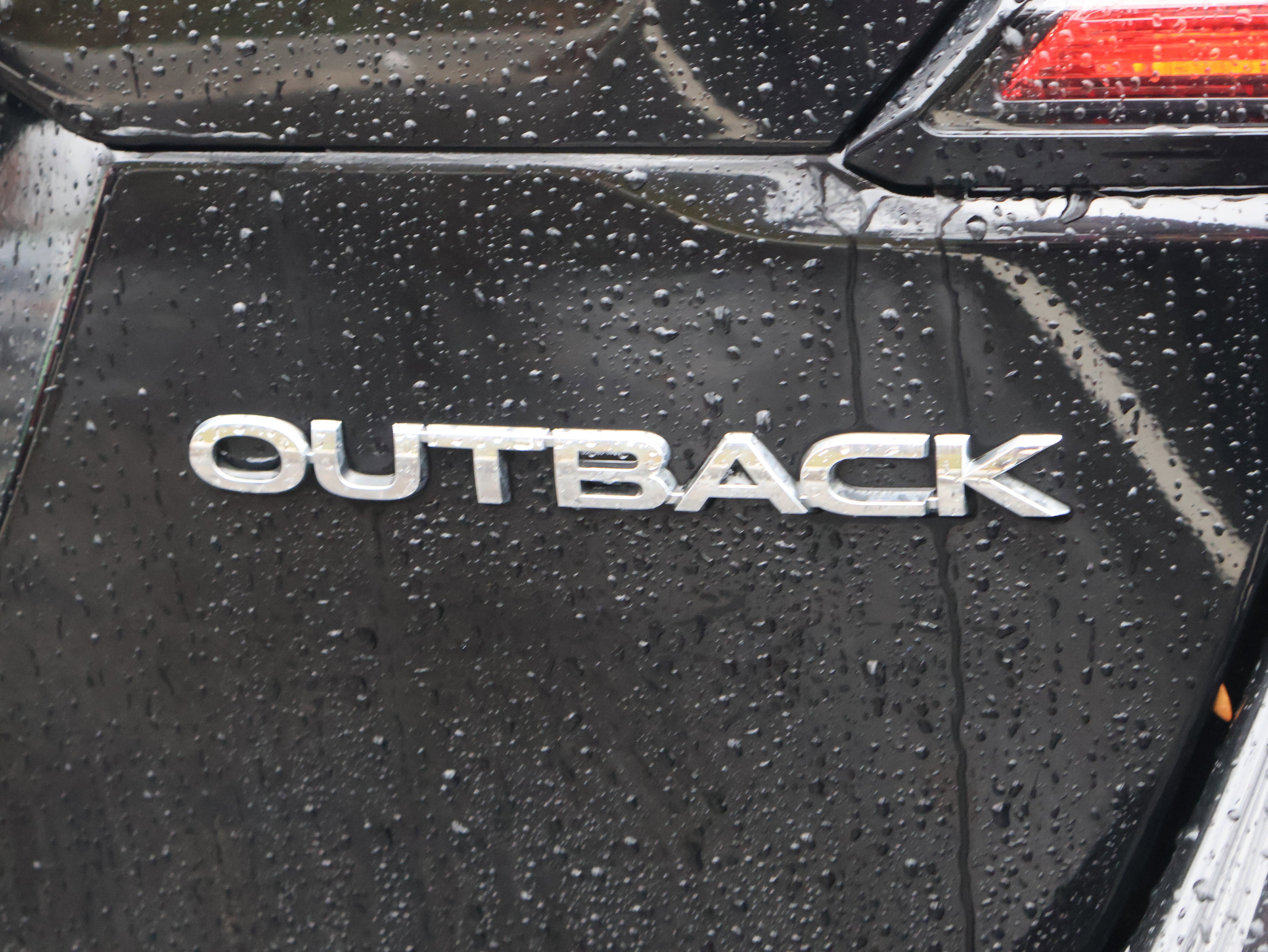 Used 2023 Subaru Outback Limited image 16