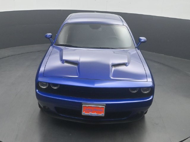 Used 2021 Dodge Challenger SXT w/ Driver Convenience Group RWD image 18