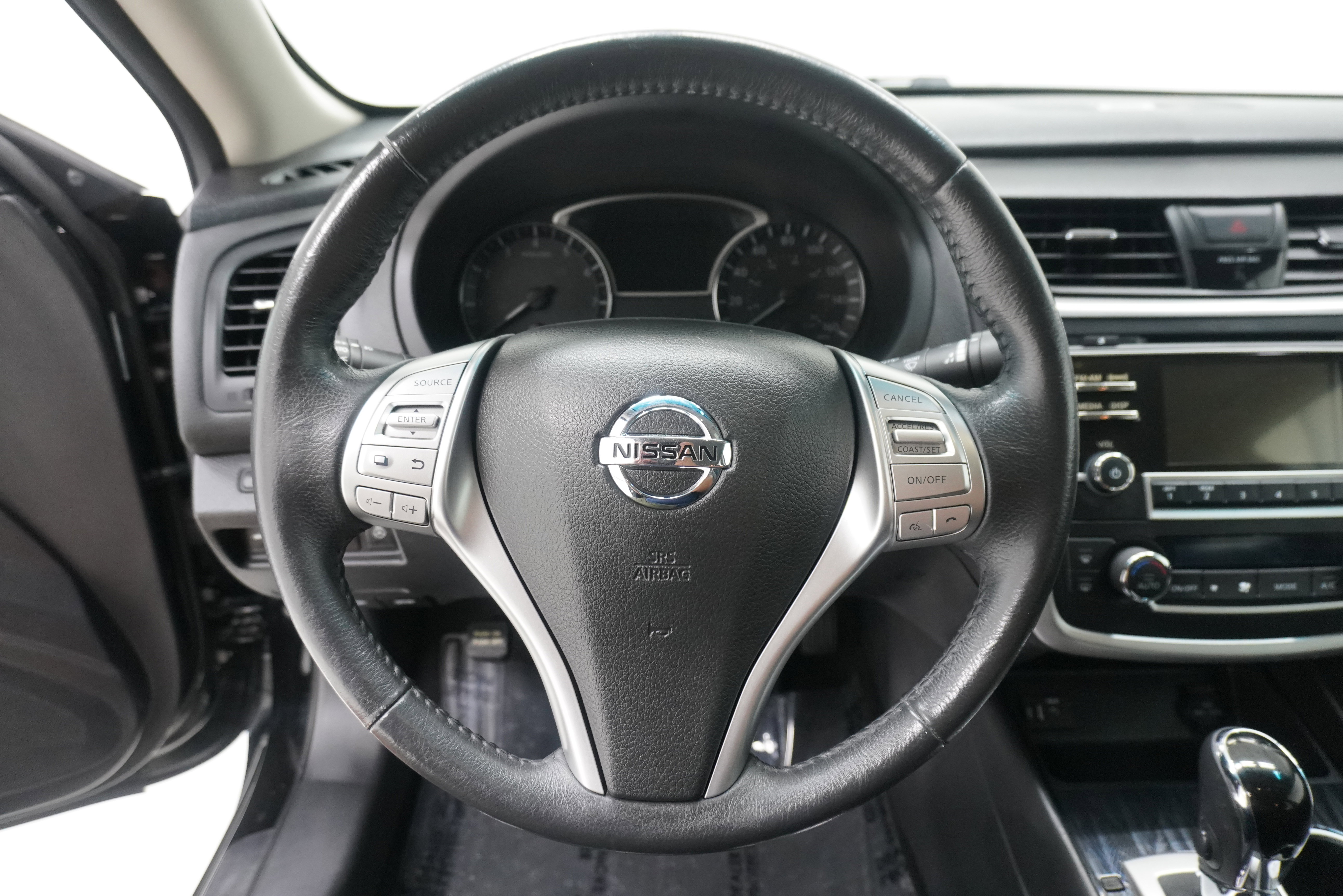 Used 2016 Nissan Altima 2.5 SL FWD image 17