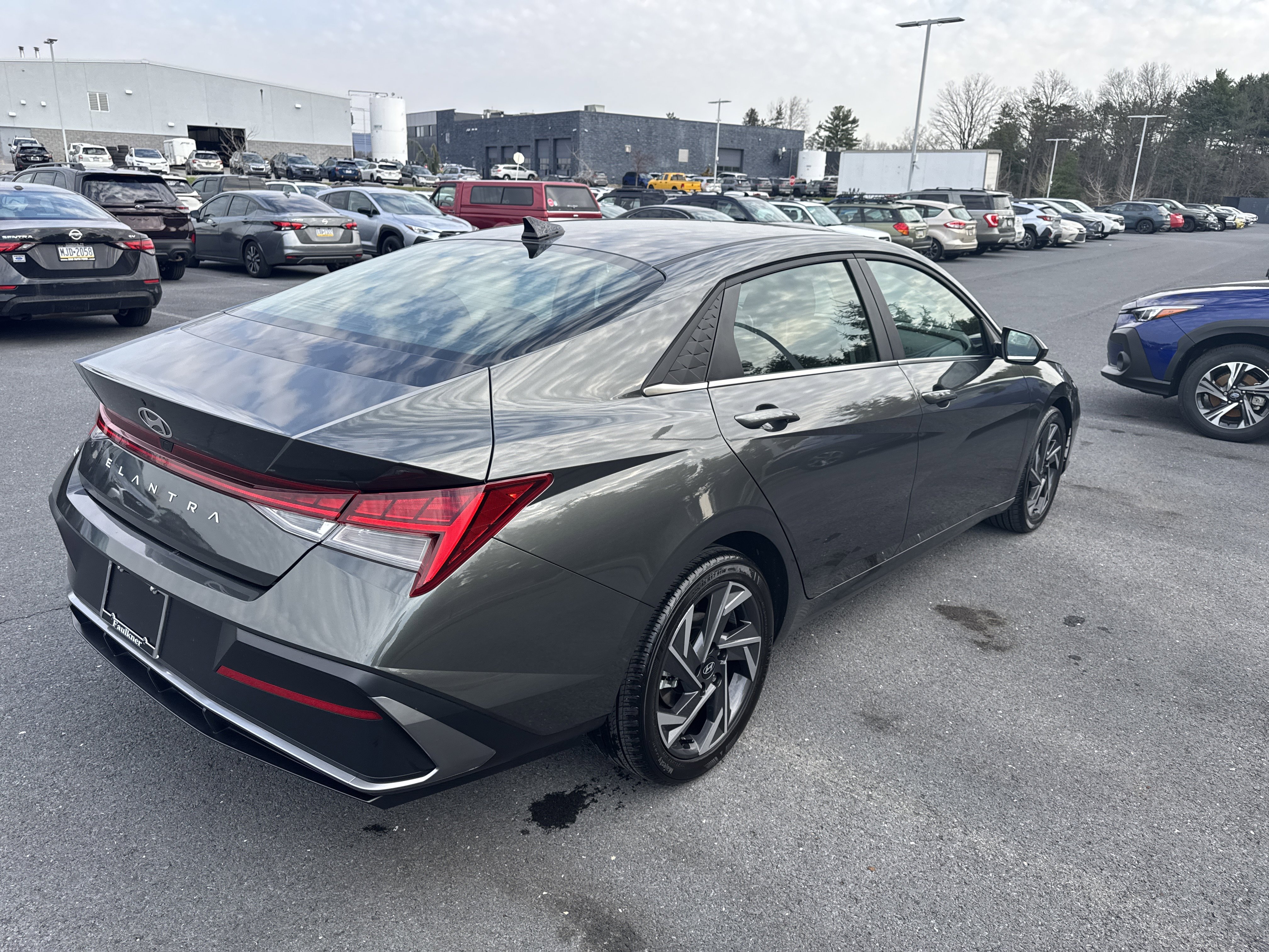 Used 2024 Hyundai Elantra SEL w/ Convenience Package image 8