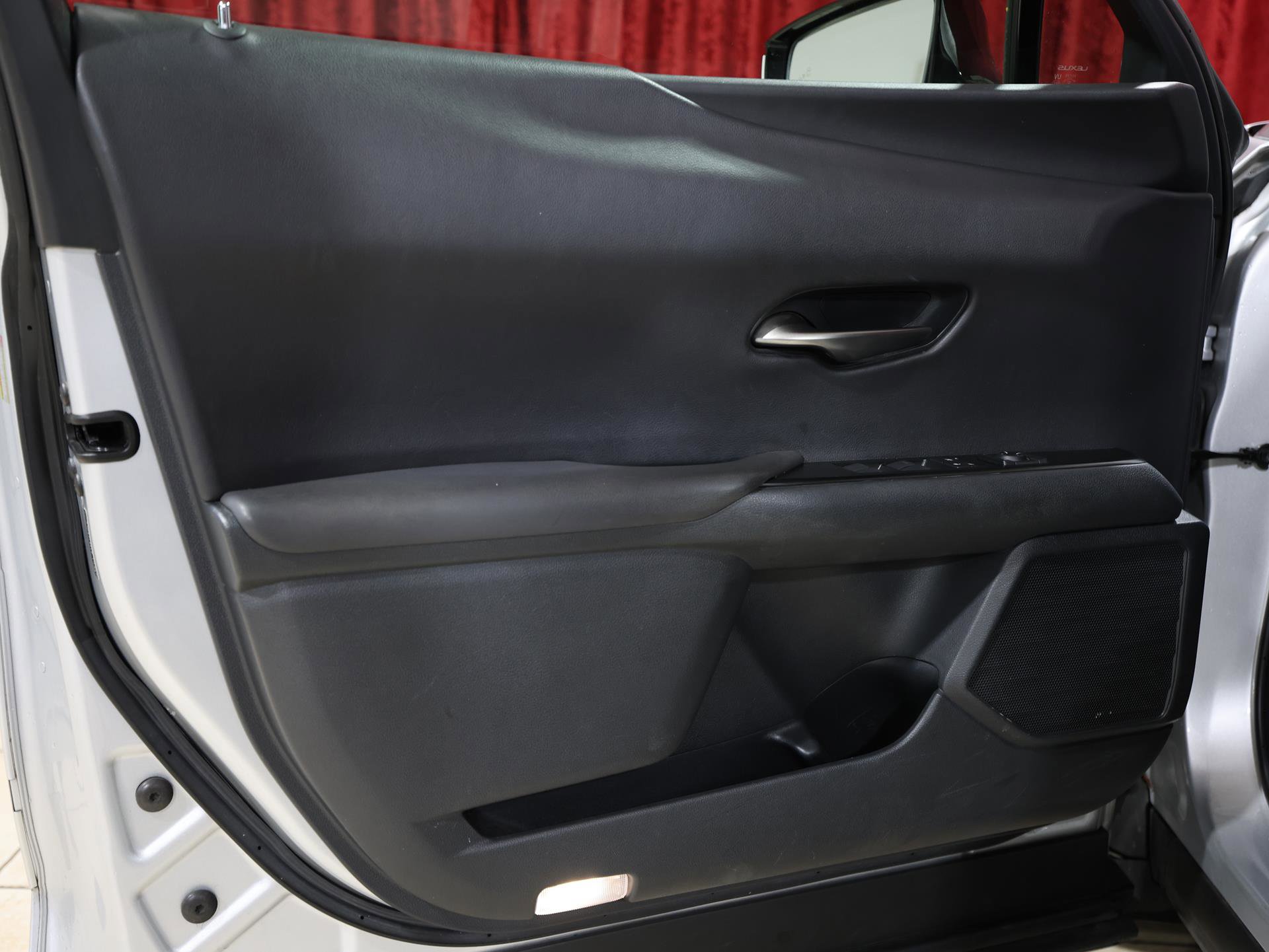 Used 2019 Lexus UX 250h w/ Premium Package AWD/4WD image 11