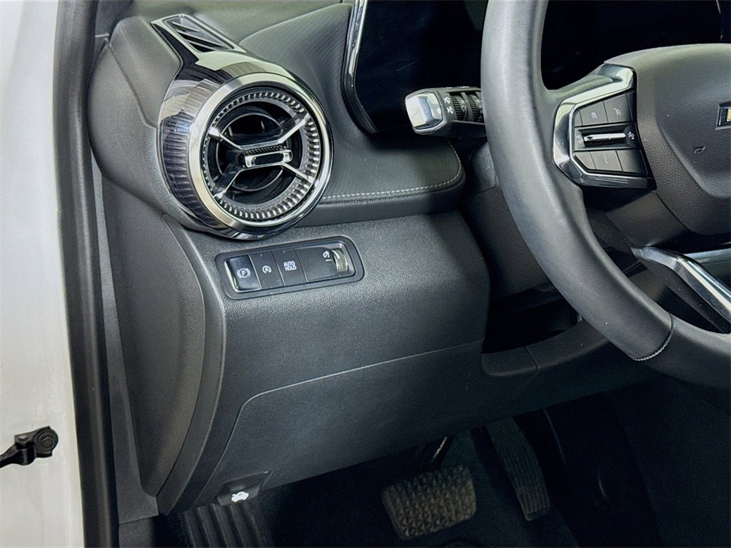 Certified 2025 Chevrolet Equinox LT w/ Convenience Package II image 8