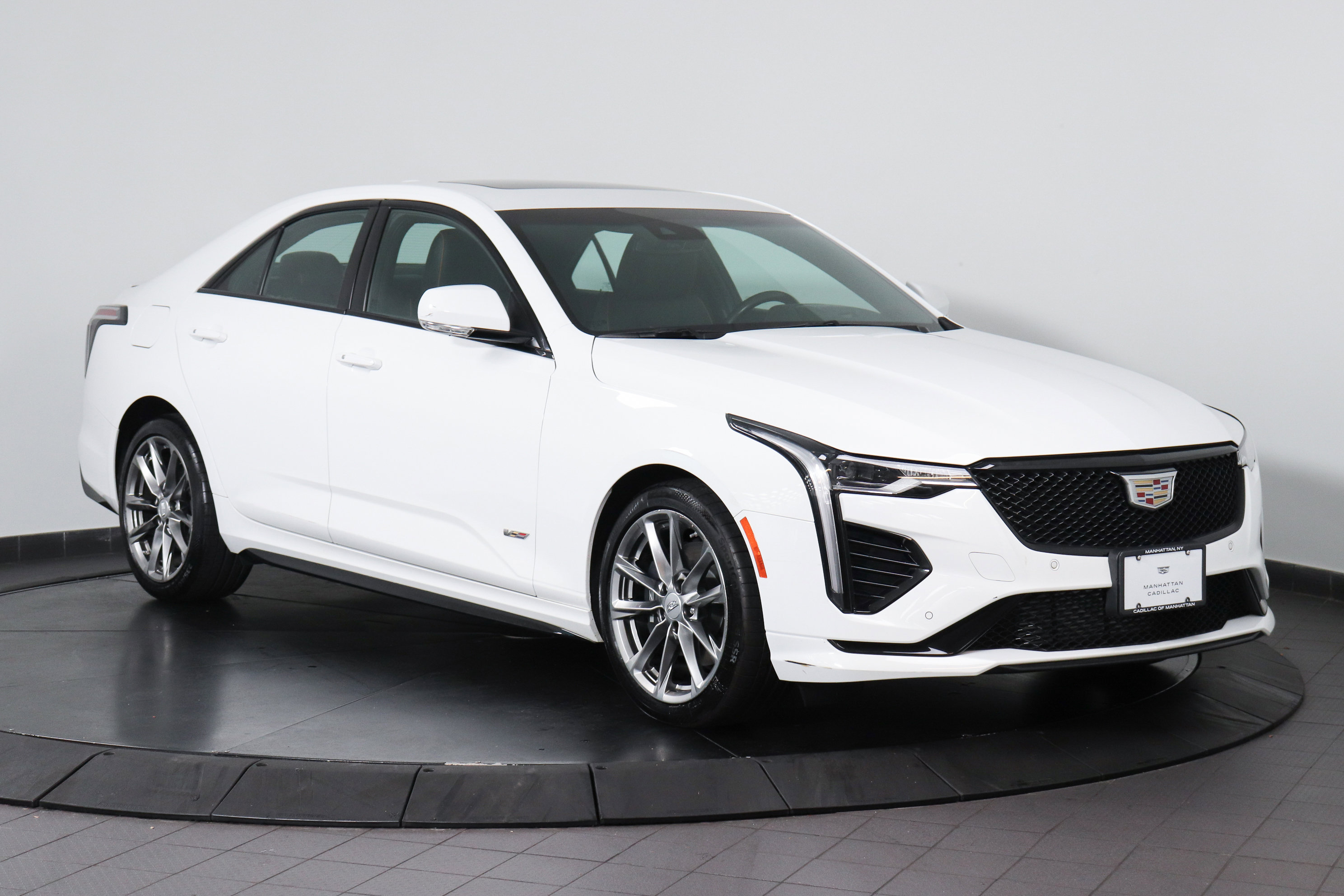 Used 2022 Cadillac CT4 V w/ Navigation Package image 7