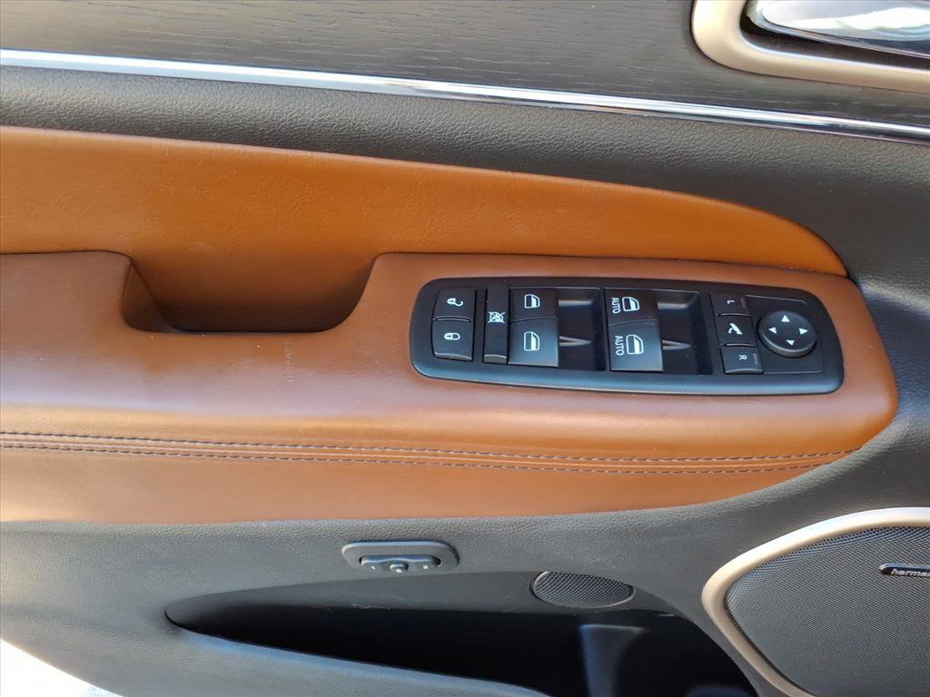Used 2015 Jeep Grand Cherokee Summit w/ Premium Plus Apperance Group image 9
