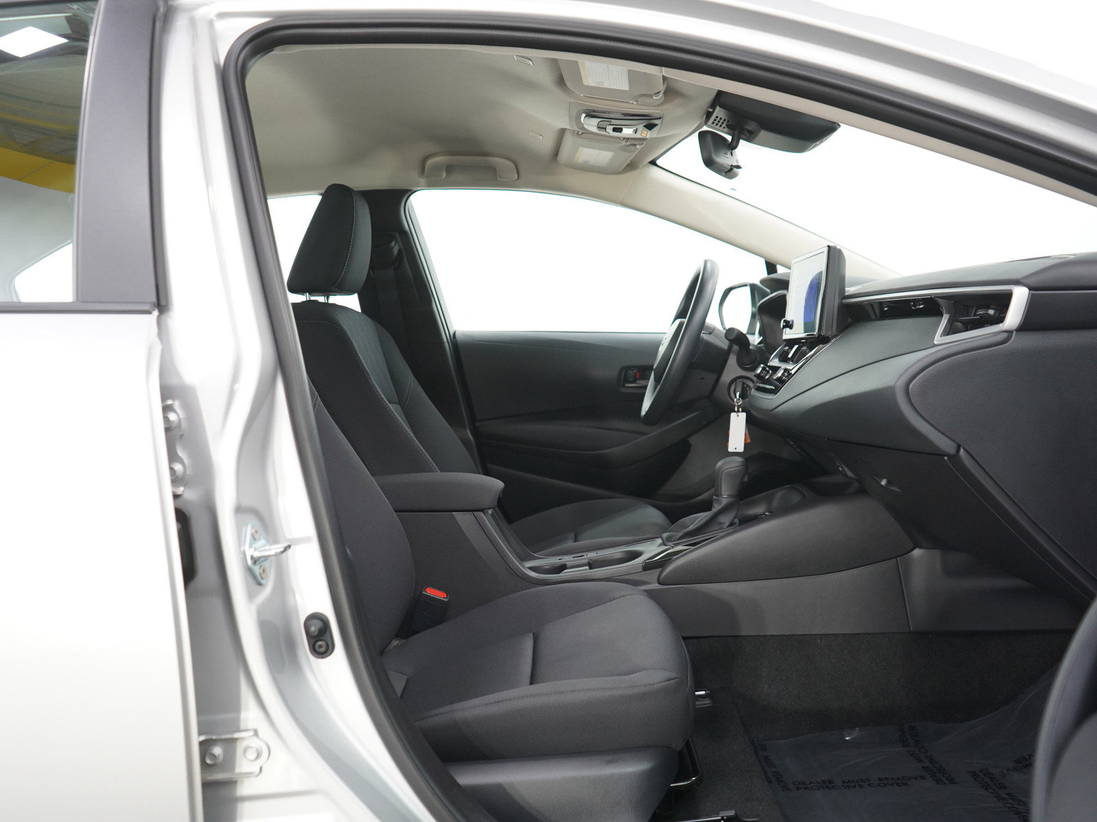 Used 2025 Toyota Corolla LE image 10