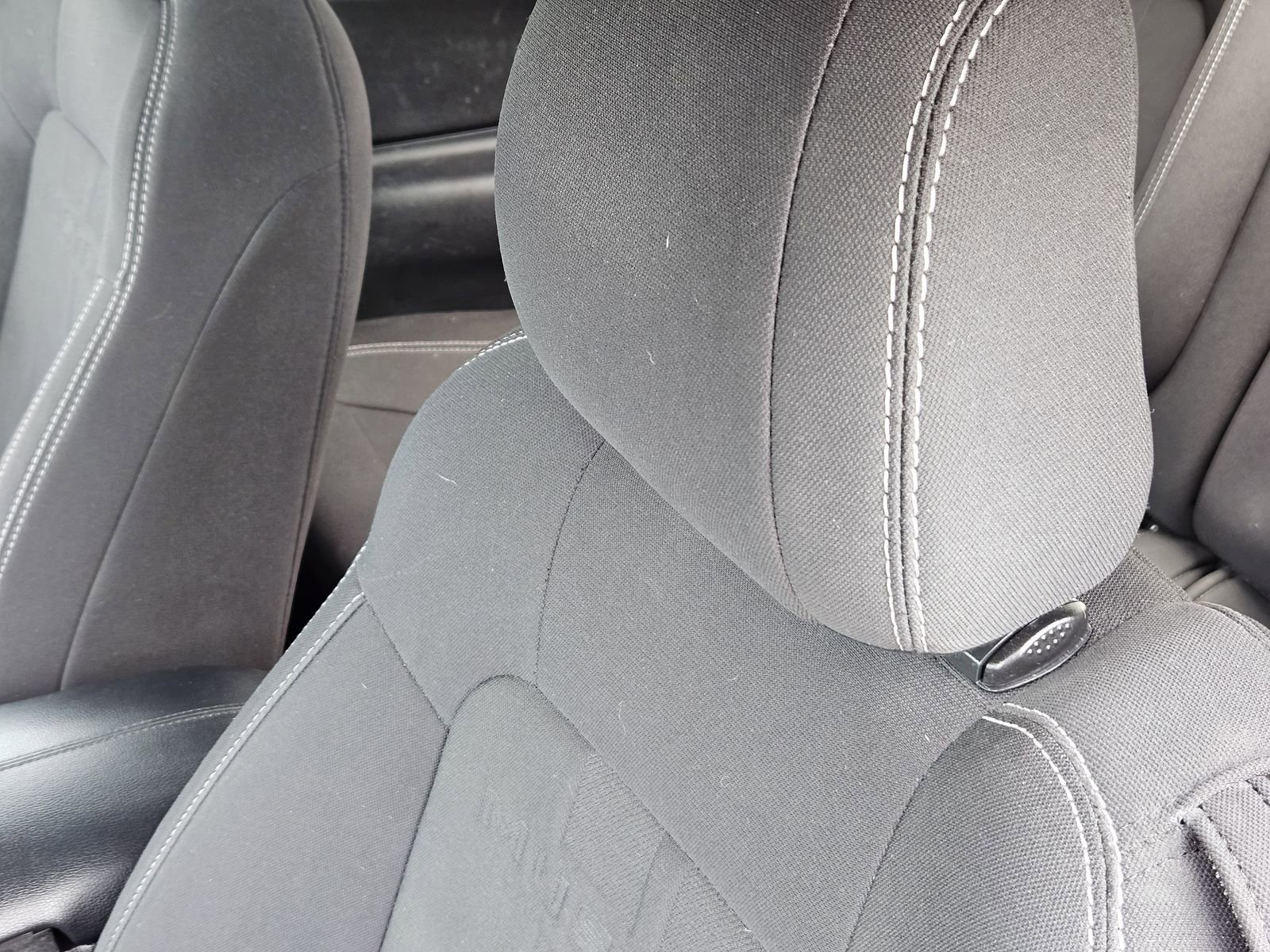 Used 2020 Ford Mustang Coupe w/ Equipment Group 101A RWD image 28