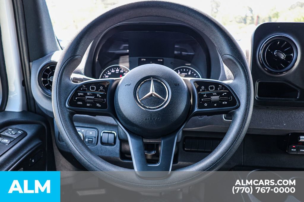 Used 2024 Mercedes-Benz Sprinter 2500 image 33