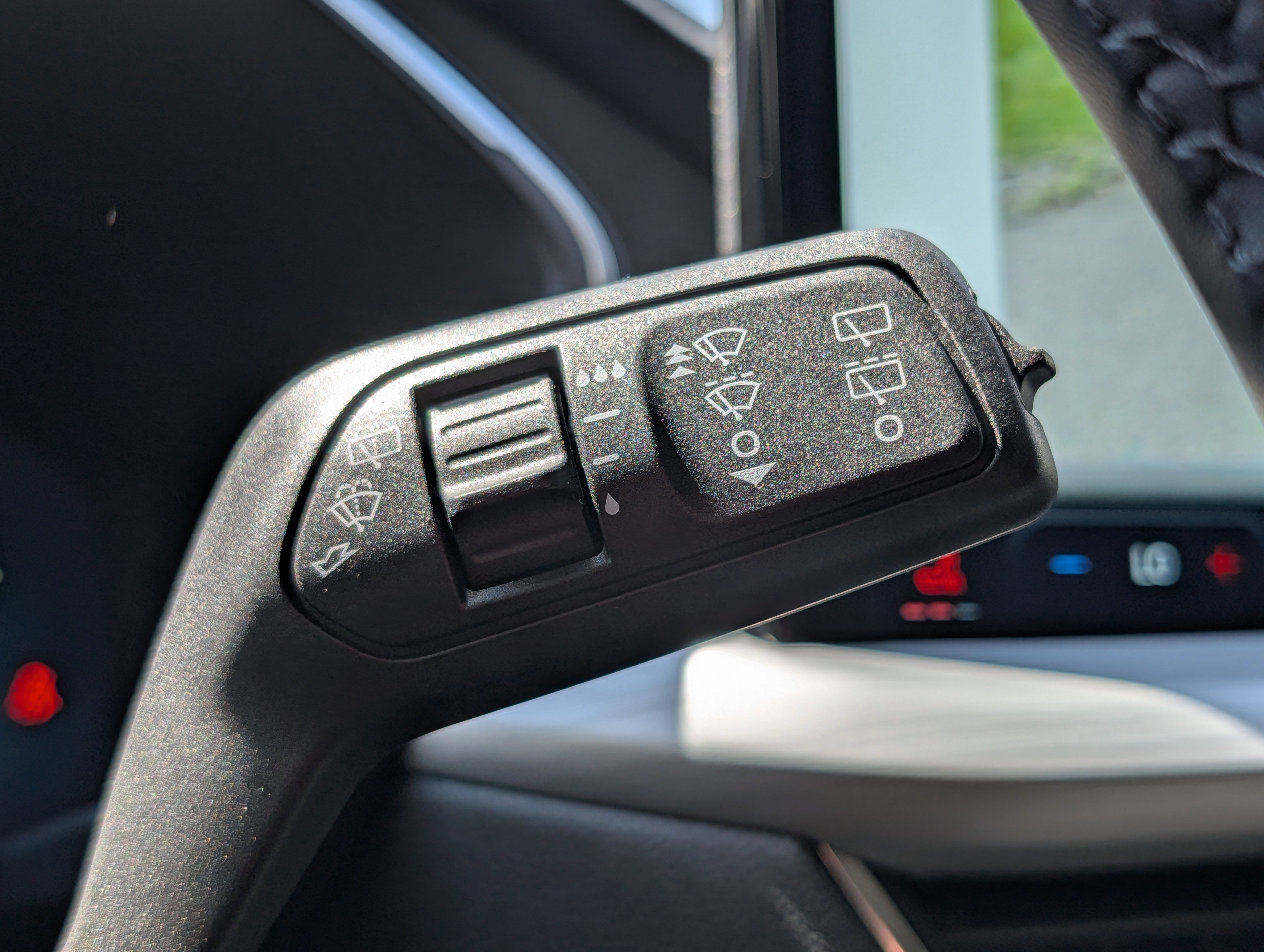 Used 2026 Ford Escape SE w/ PHEV Premium Package image 31