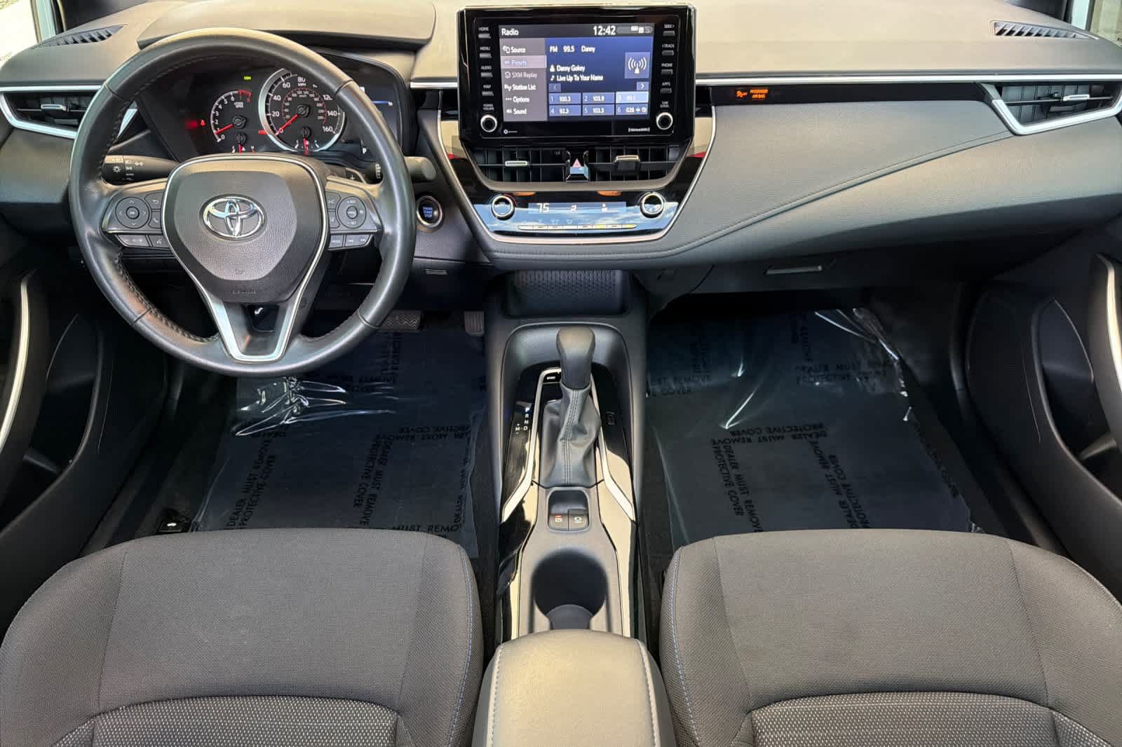 Used 2022 Toyota Corolla SE w/ SE Premium Package FWD image 3