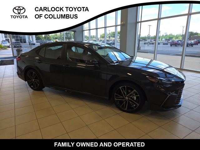 Used 2025 Toyota Camry XSE FWD image 6