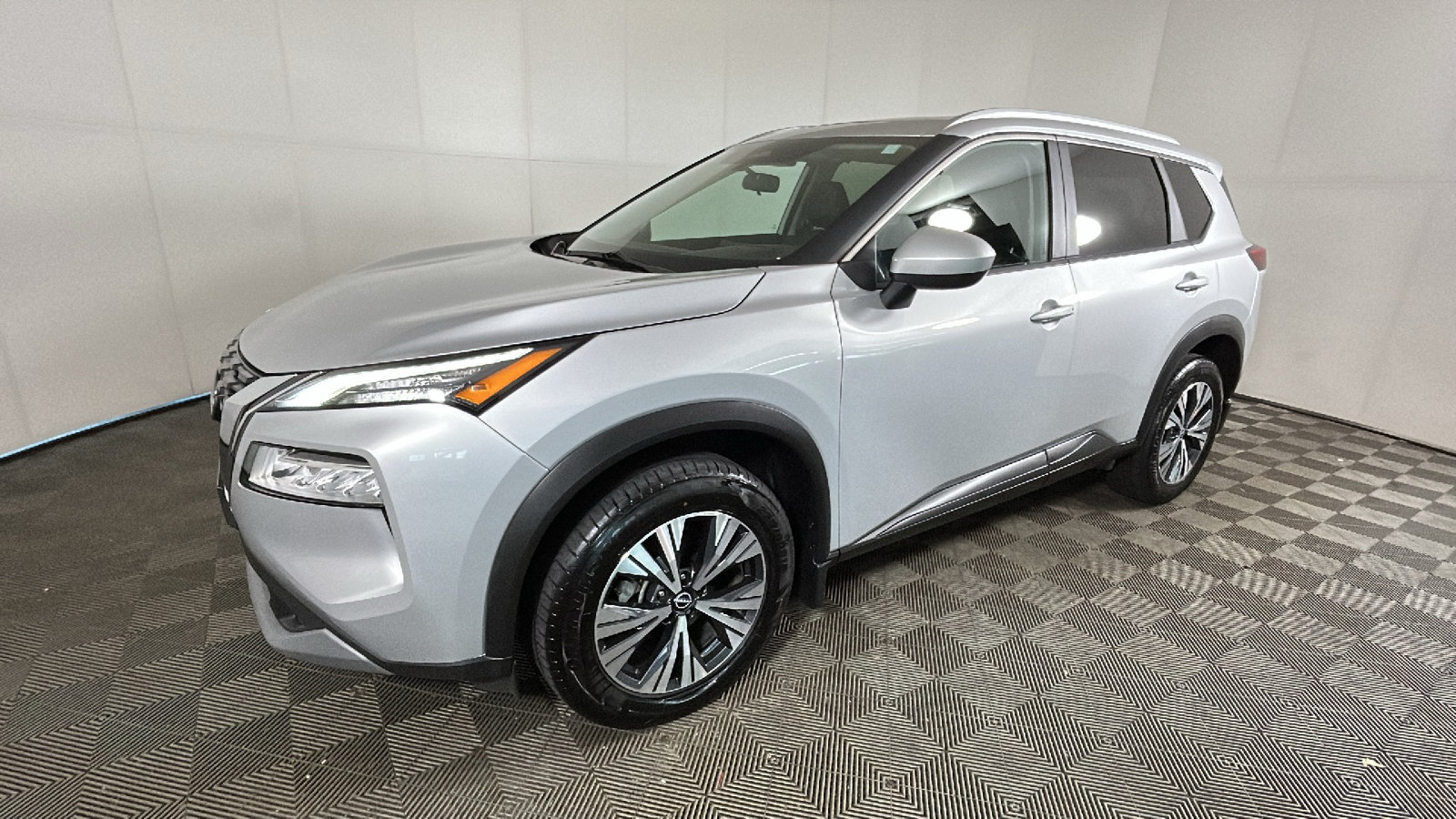 Used 2023 Nissan Rogue SV w/ SV Premium B Package AWD/4WD image 8
