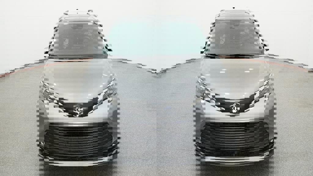 New 2026 Toyota Sienna XLE image 19