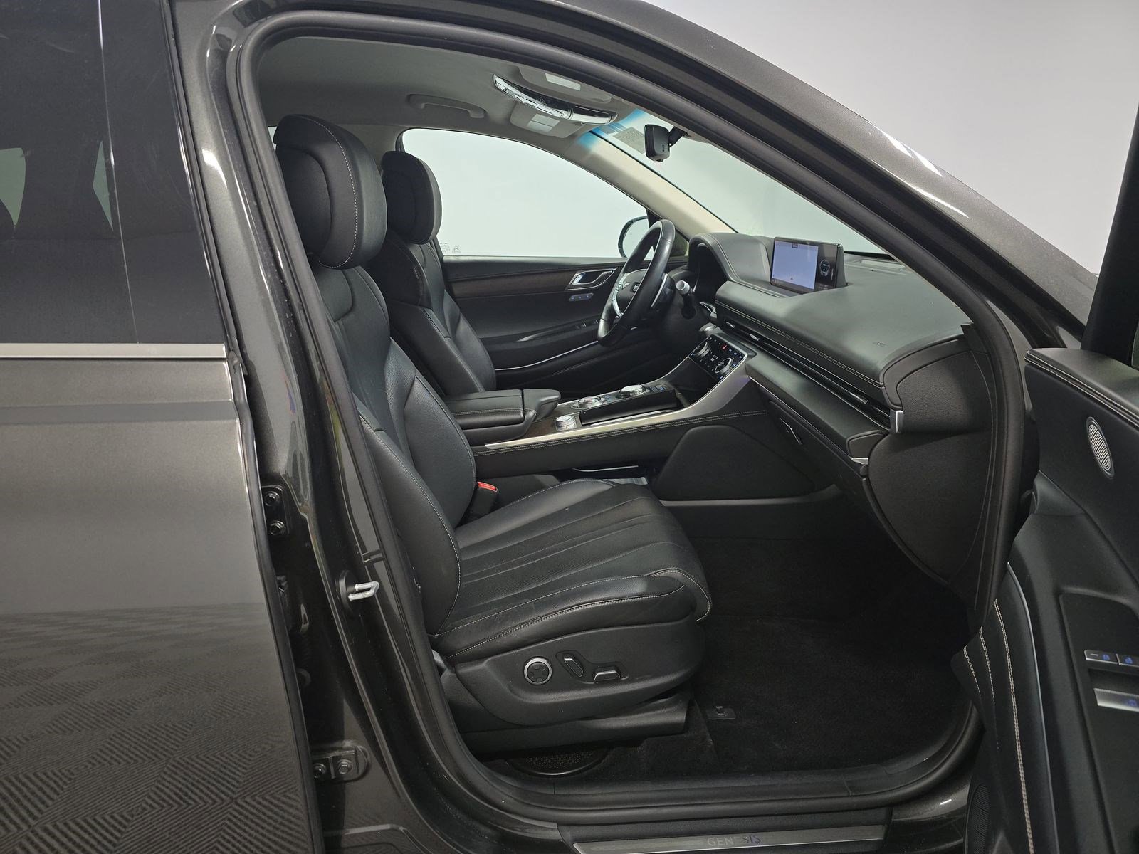 Used 2024 Genesis GV80 2.5T image 42