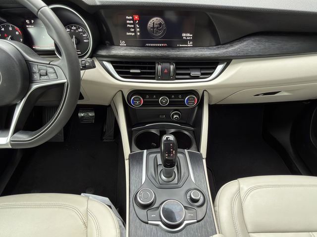 Used 2019 Alfa Romeo Stelvio RWD image 17