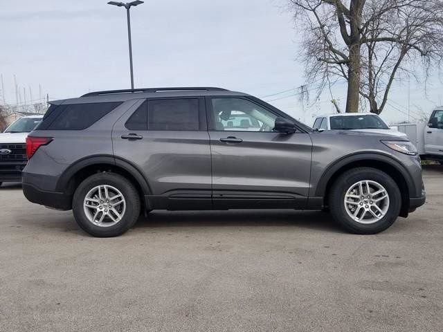 New 2026 Ford Explorer Active image 2