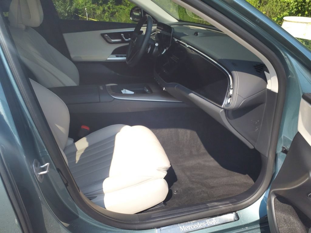 Certified 2025 Mercedes-Benz E 450 4MATIC Sedan image 10