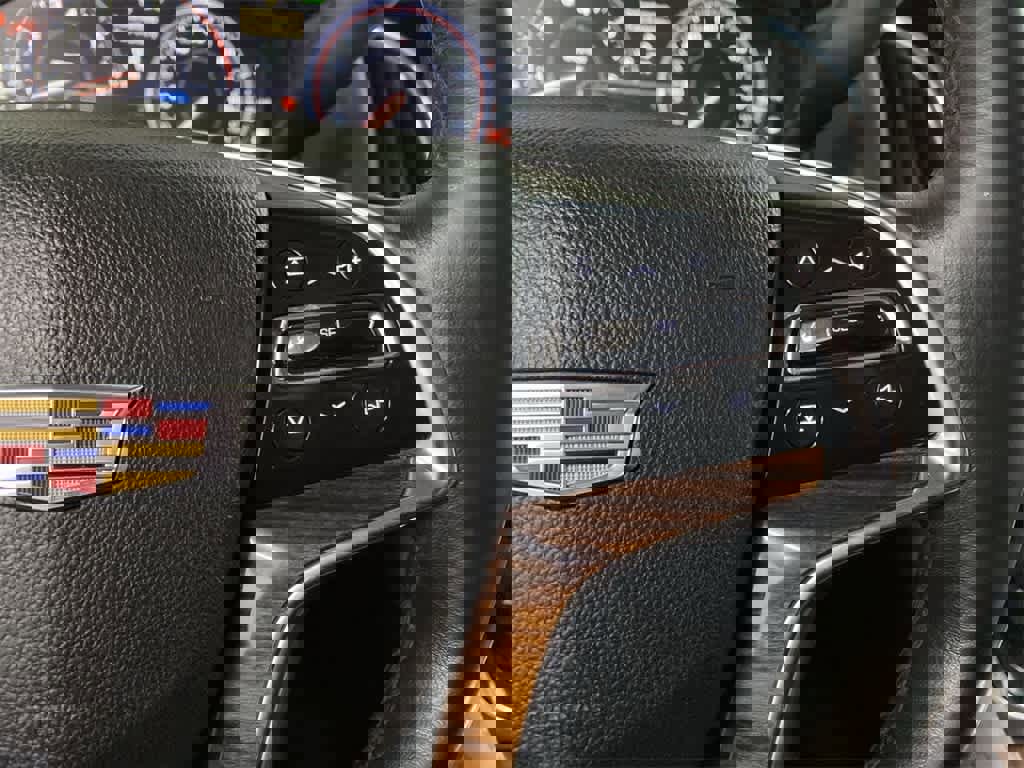 Used 2015 Cadillac Escalade Luxury image 21