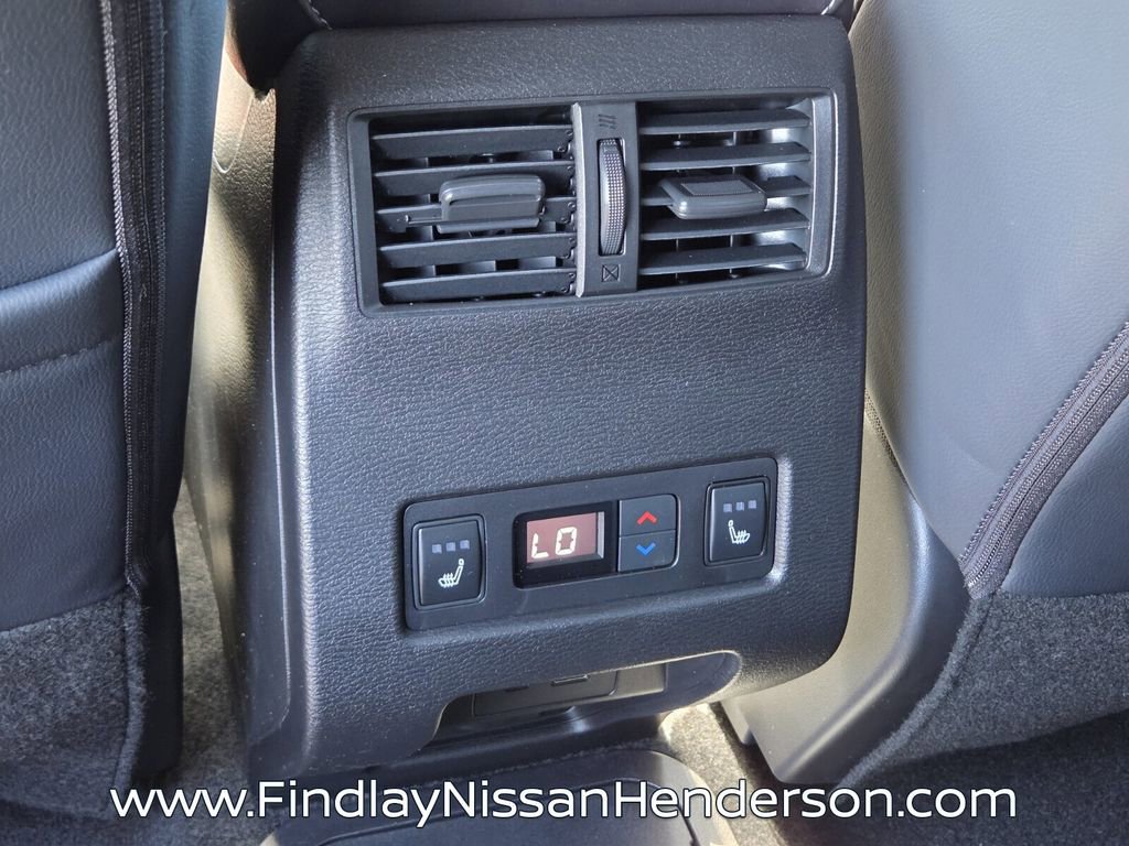 New 2026 Nissan Rogue Platinum image 10