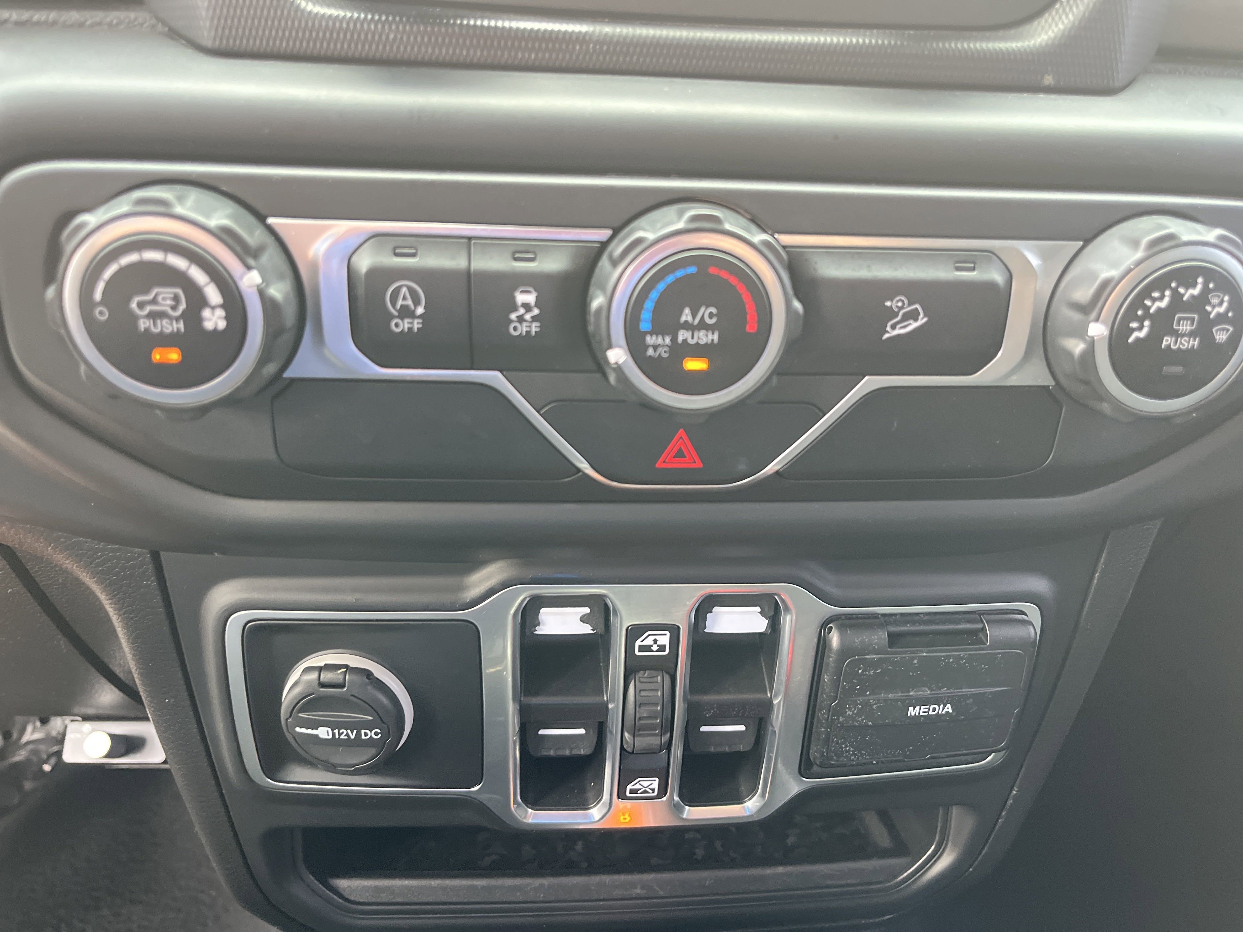 Used 2020 Jeep Wrangler Unlimited Sport S image 22