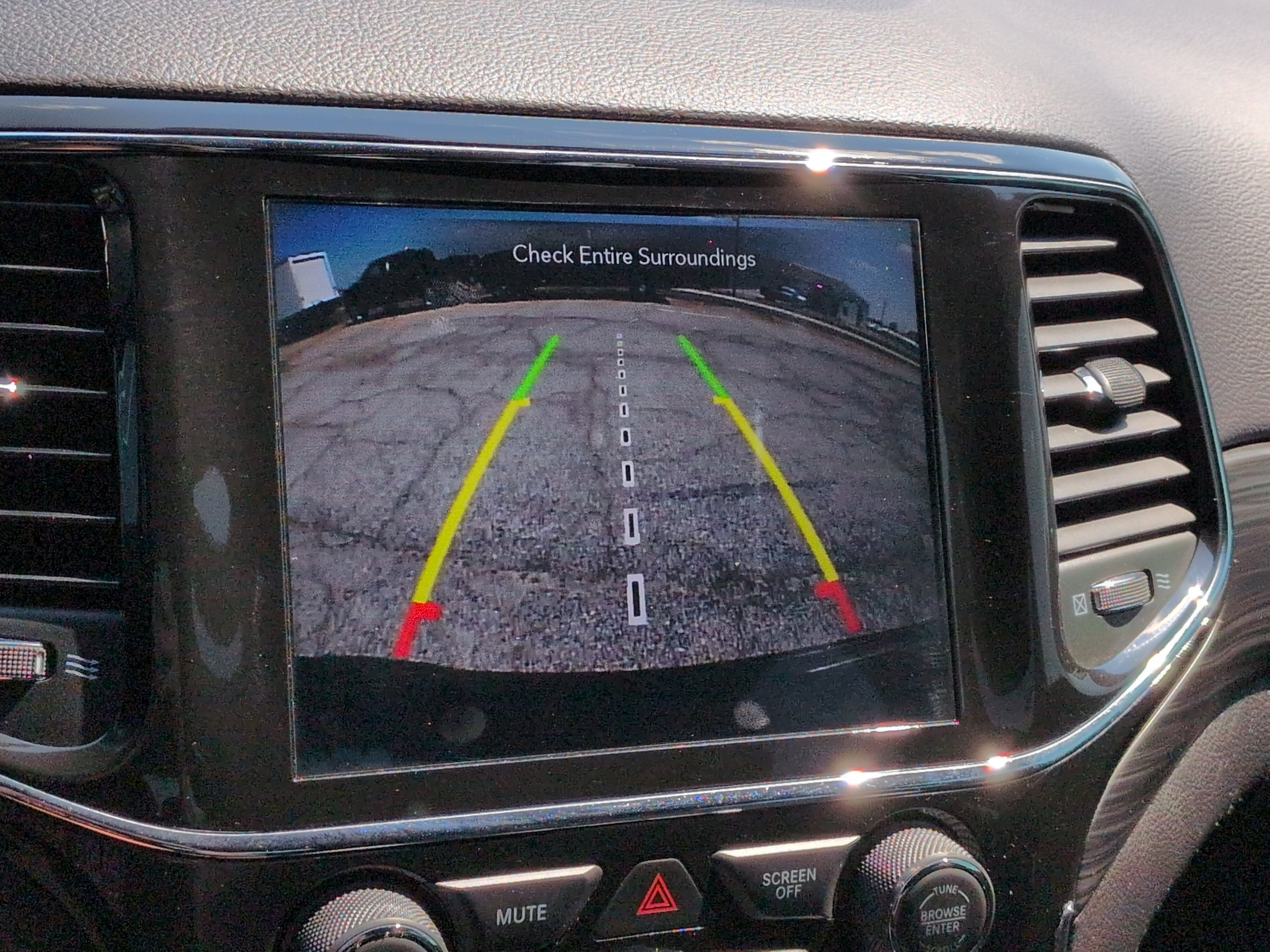 Used 2021 Jeep Grand Cherokee Laredo X RWD image 18