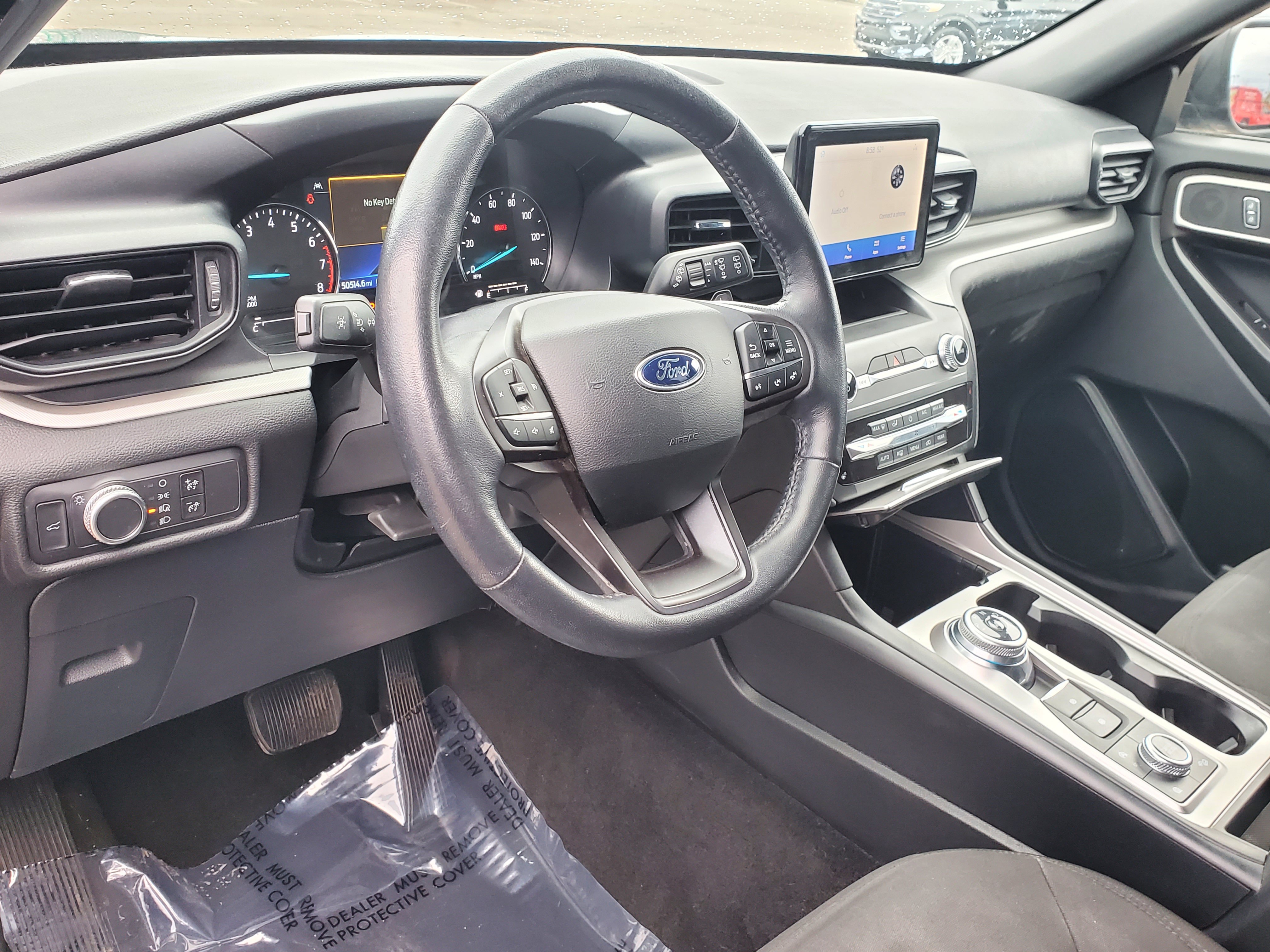 Used 2020 Ford Explorer XLT w/ Comfort Package image 16