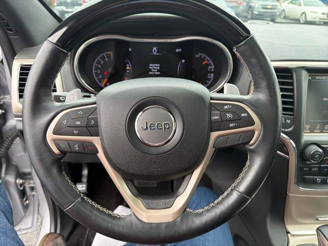 Used 2017 Jeep Grand Cherokee Overland image 32
