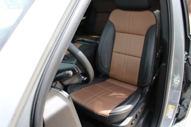 Used 2024 Chevrolet Silverado 3500 High Country w/ High Country Premium Package image 36