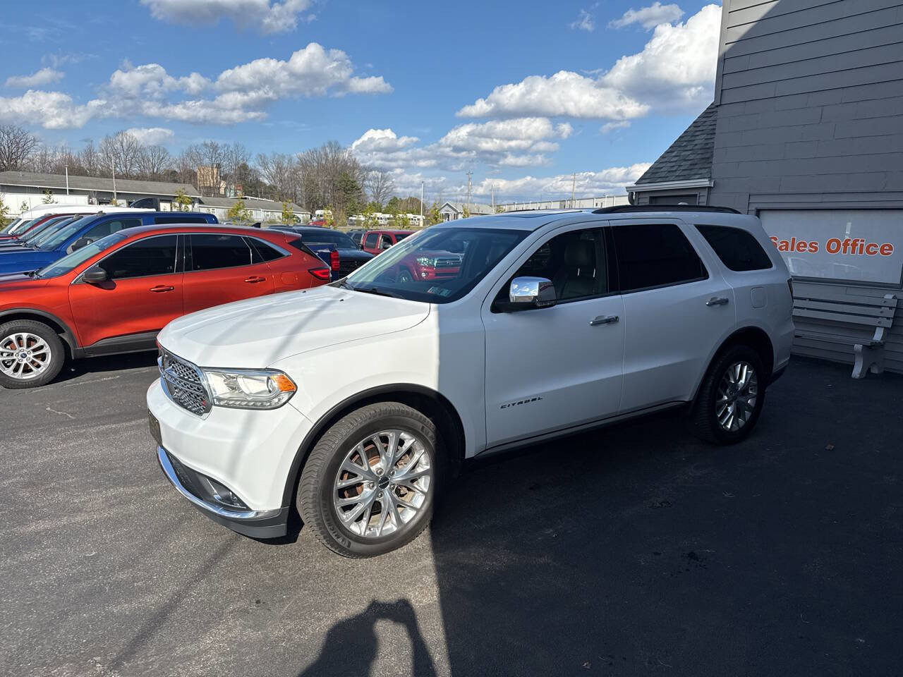 Used 2015 Dodge Durango Citadel w/ Technology Group AWD/4WD image 3