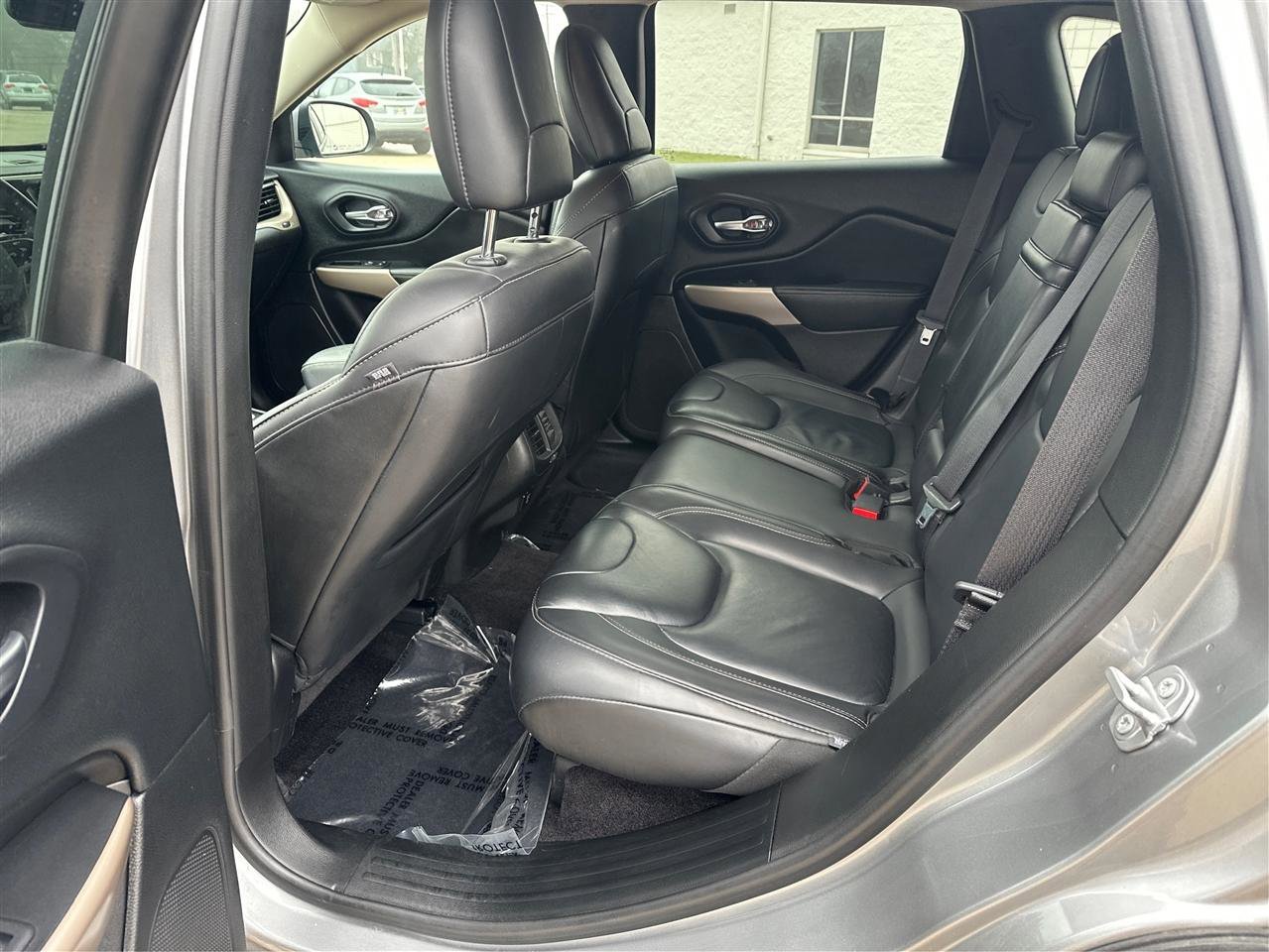 Used 2017 Jeep Cherokee High Altitude image 10
