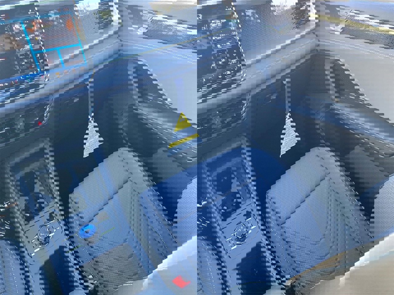 New 2026 Volkswagen Tiguan SE R-Line image 12